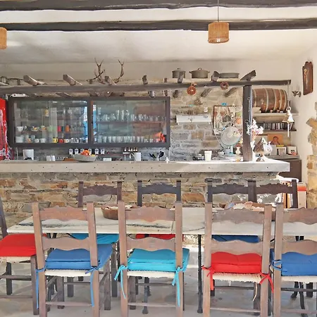 Orkos Village דירה